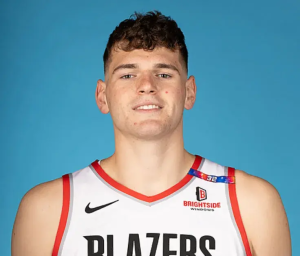 开拓者季前赛险胜勇士 杨瀚森表现获关注